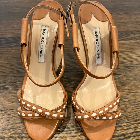 SOLD - Manolo Blahnik Leather Slingback Sandal - Picture 4 of 10